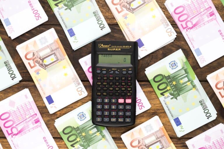 Cao Veiligheidsdomein 2027: 2,5% loonsverhoging per schaal en trede uitgerekend
